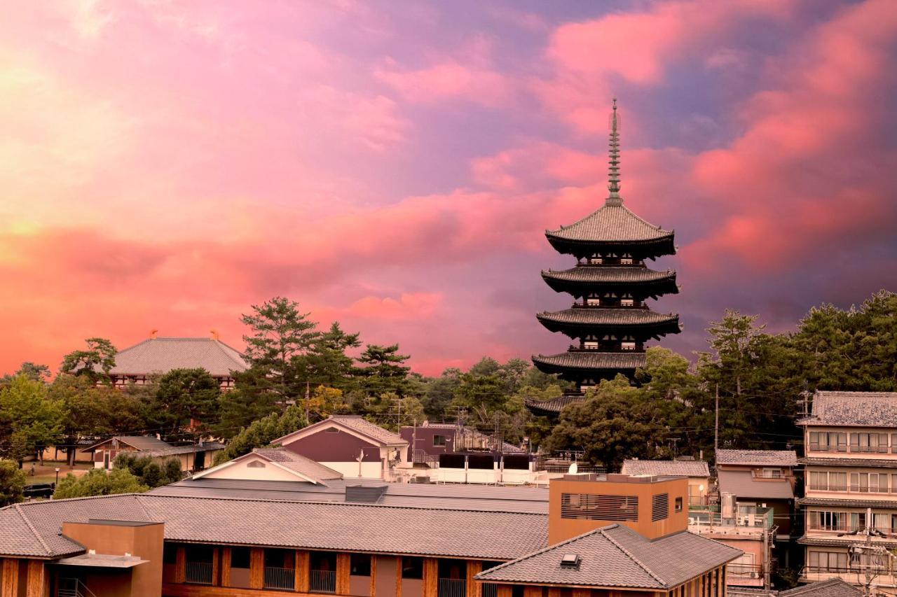 Ryokan Asukasou At The Entrancne Of Nara Park Exterior photo